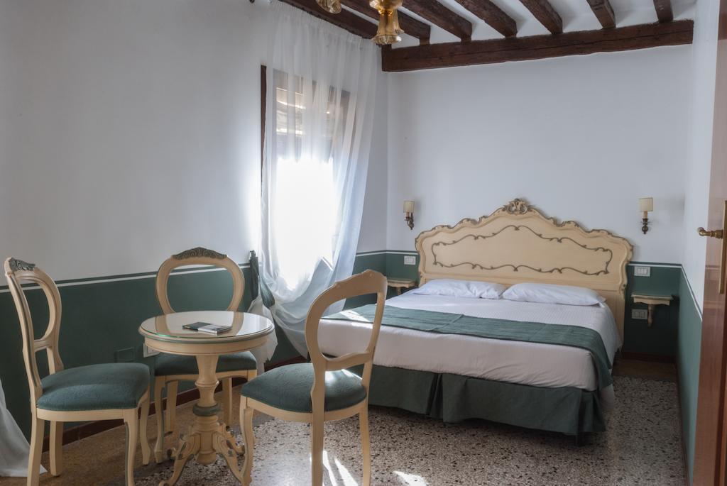 ונציה Ca' San Trovaso - 6 Rooms מראה חיצוני תמונה