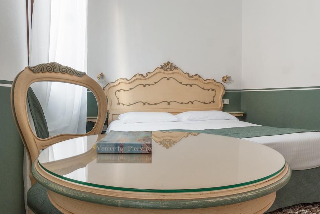 ונציה Ca' San Trovaso - 6 Rooms מראה חיצוני תמונה